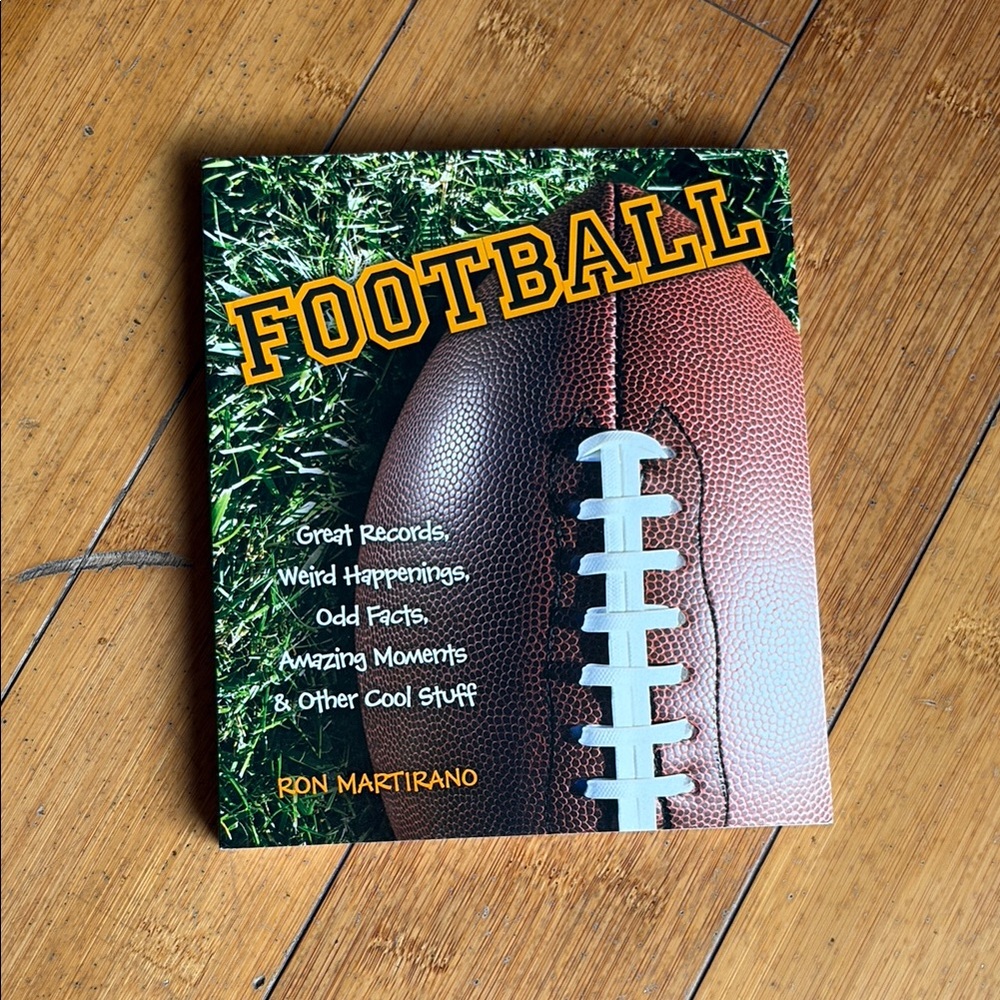 ❤️‍🔥$5 or 3/$12 ❤️‍🔥FOOTBALL Book: Great Records….